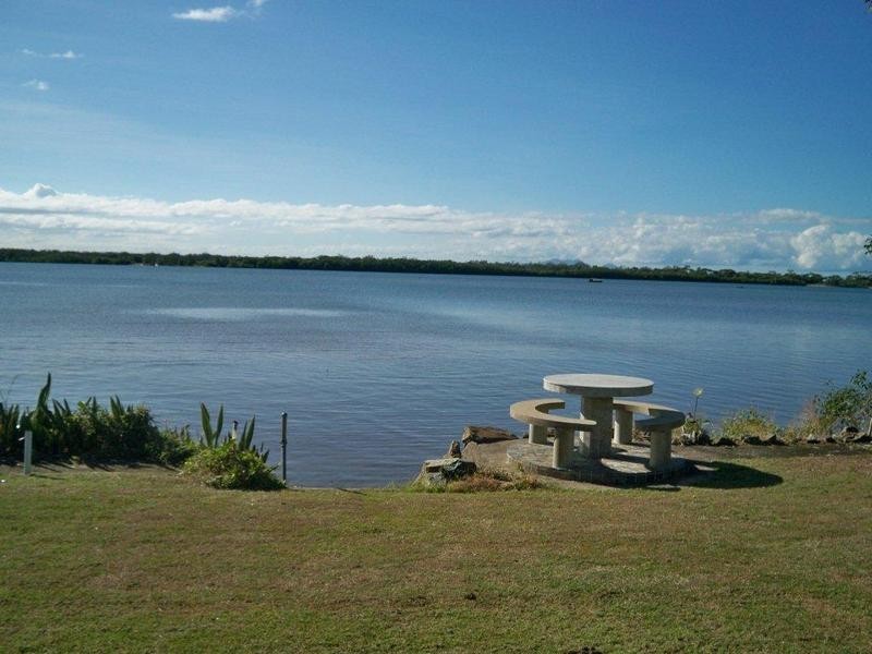 40 John Dory Street, Taylors Beach QLD 4850