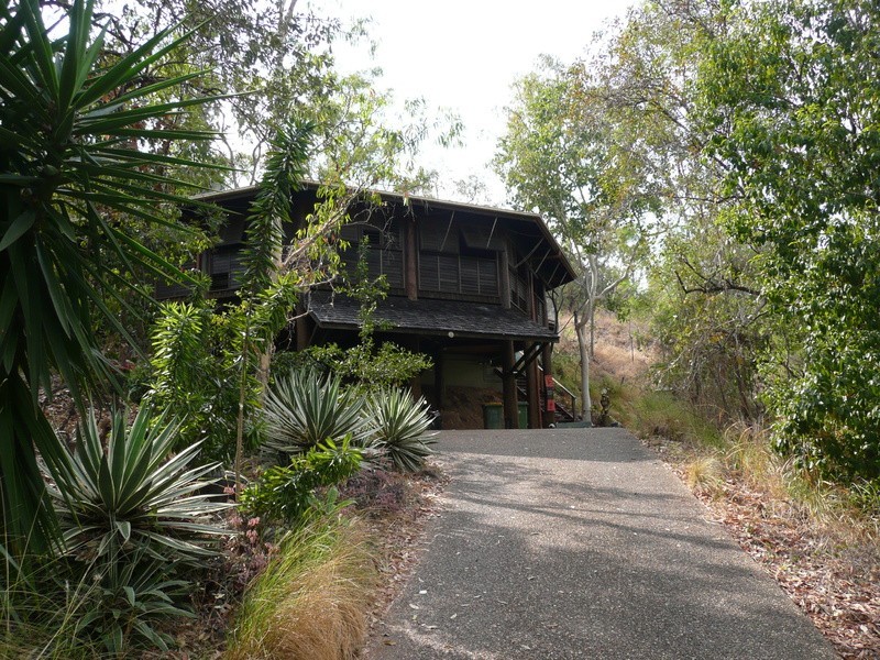 8 Woodlands Court, Castle Hill QLD 4810