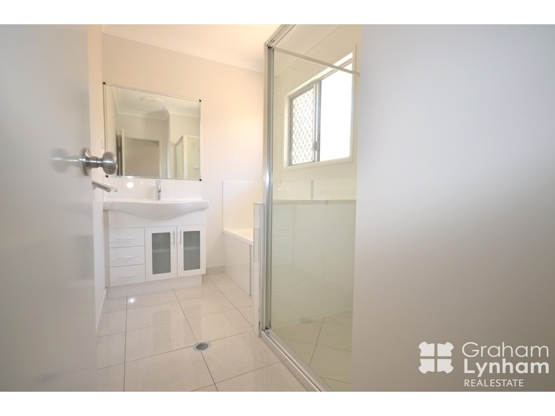 Bushland Beach QLD 4818