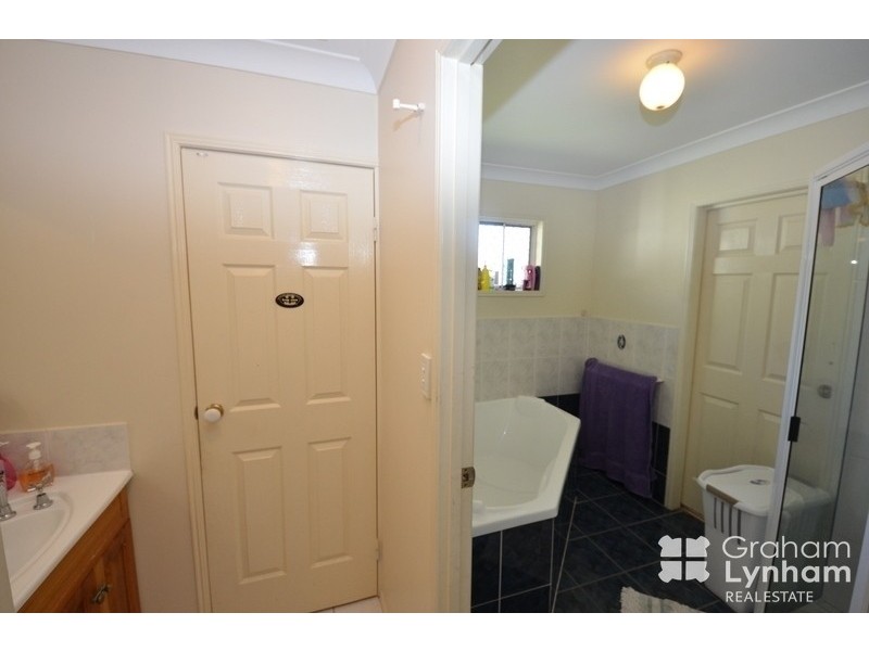 4 Kyra Close, Burdell QLD 4818