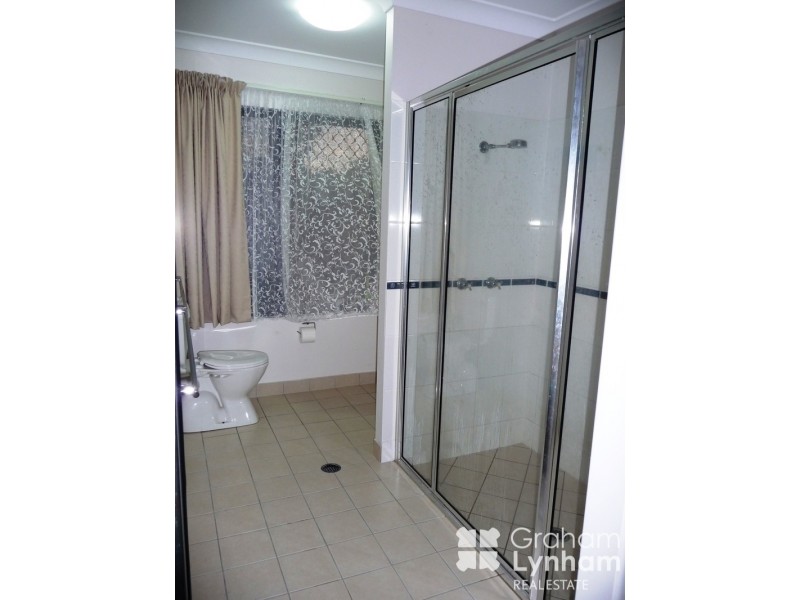 Bushland Beach QLD 4818