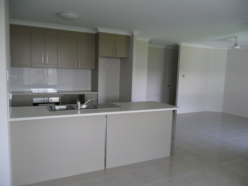 26 Pincer Ct, Bushland Beach QLD 4818