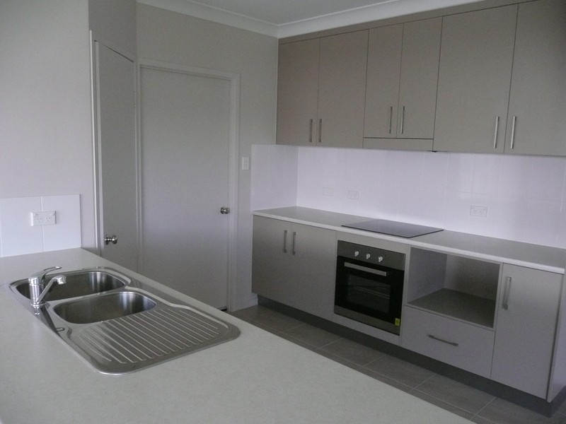 26 Pincer Ct, Bushland Beach QLD 4818