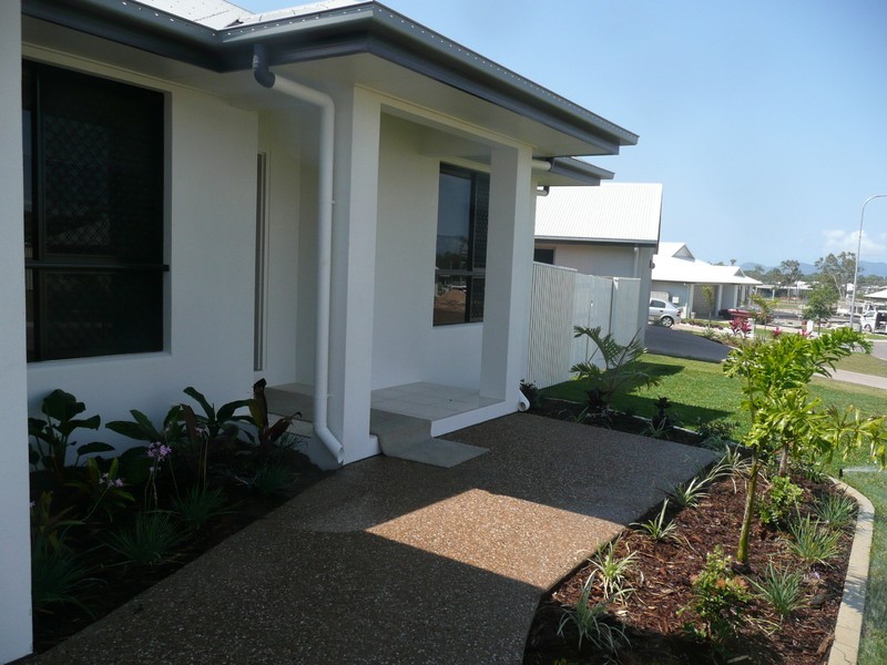 26 Pincer Ct, Bushland Beach QLD 4818