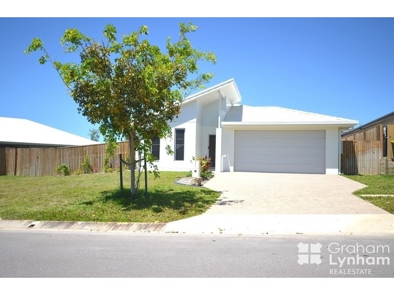 Bushland Beach QLD 4818