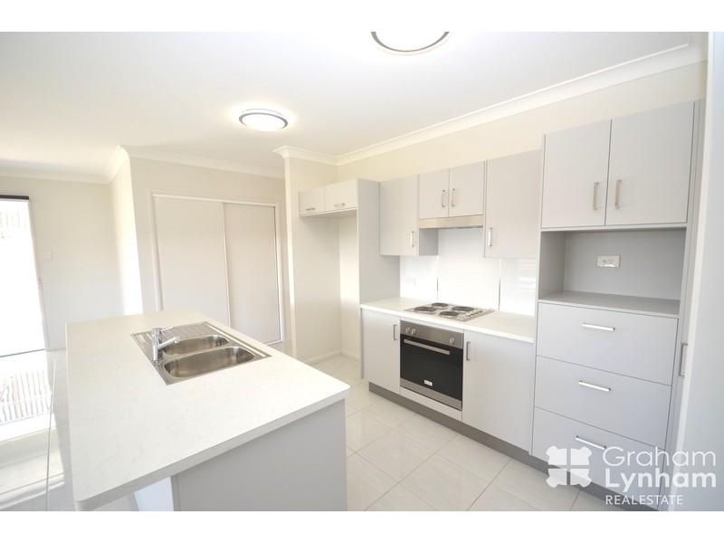 Bushland Beach QLD 4818