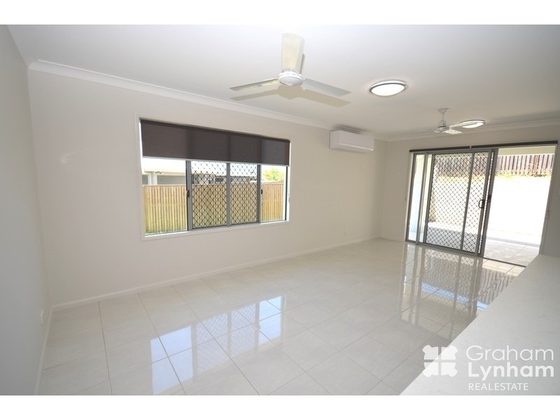 Bushland Beach QLD 4818