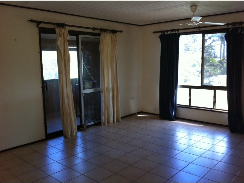 26 Coral Street, Saunders Beach QLD 4818