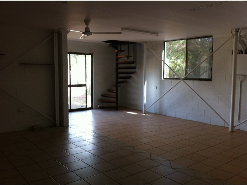 26 Coral Street, Saunders Beach QLD 4818