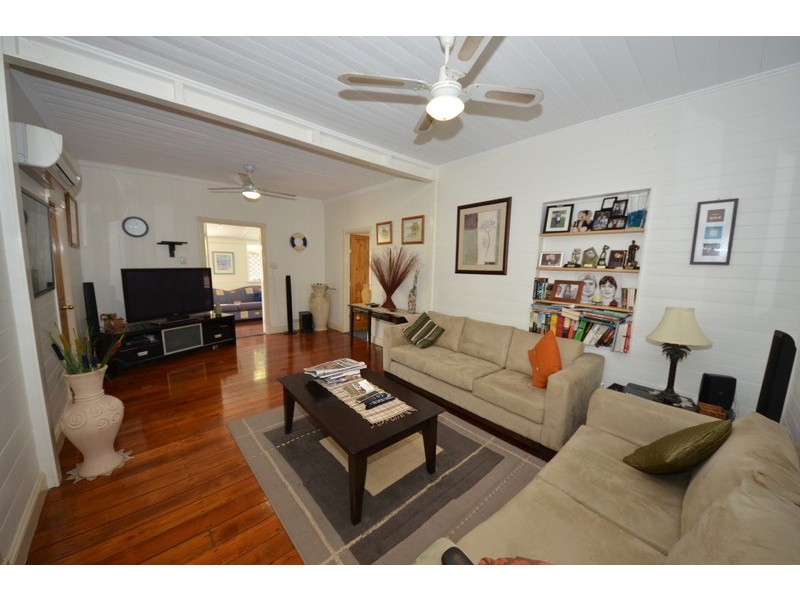 45 Tenth Avenue, Railway Estate QLD 4810