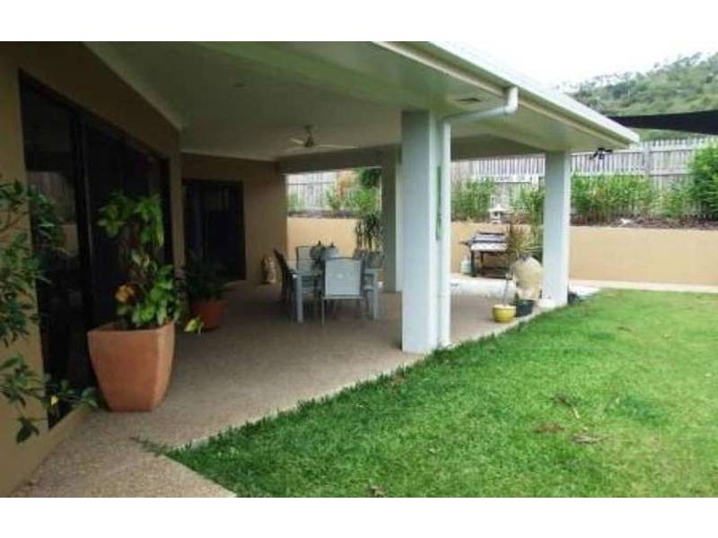 8 Perisher Court, Mount Louisa QLD 4814