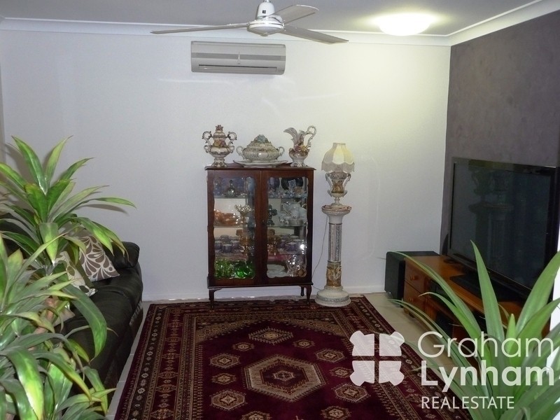 Bushland Beach QLD 4818