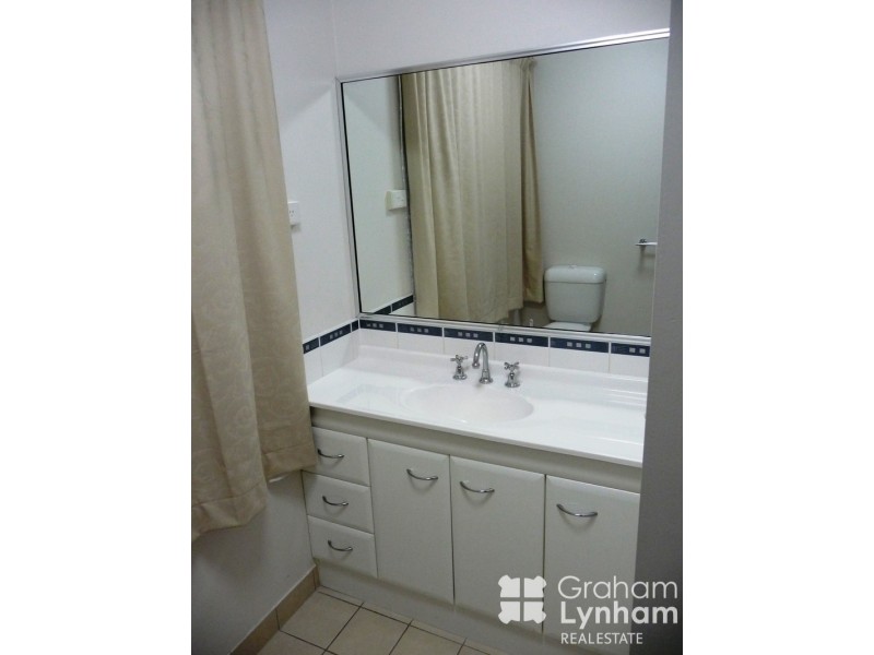 Bushland Beach QLD 4818