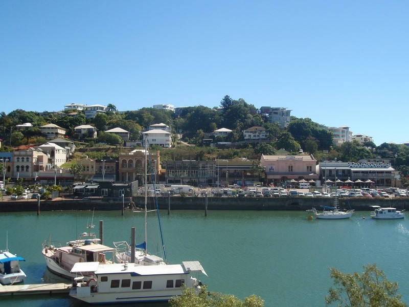 208/9 Anthony Street, South Townsville QLD 4810