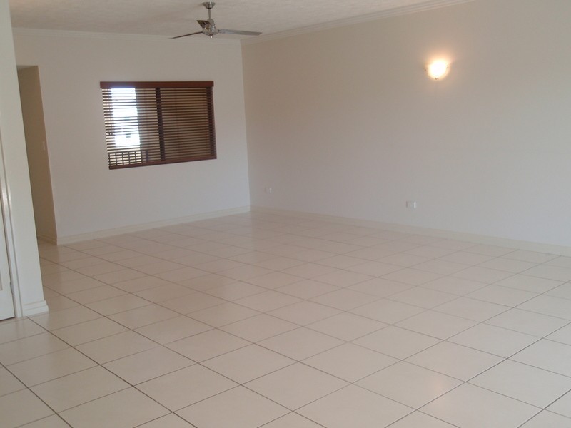 208/9 Anthony Street, South Townsville QLD 4810