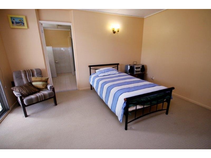 6 Koala Court, Kelso QLD 4815