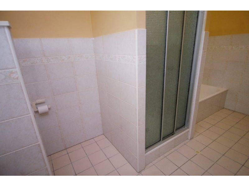 6 Koala Court, Kelso QLD 4815