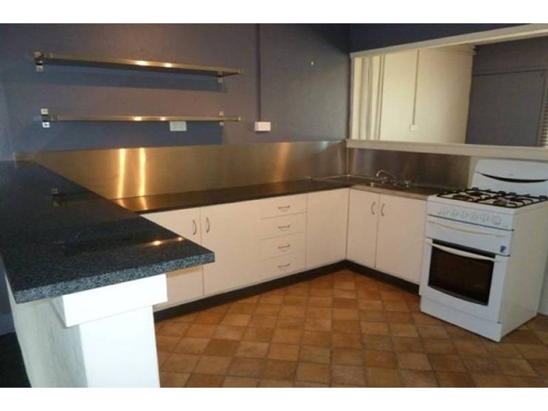 2/19 Carr Street, Hermit Park QLD 4812