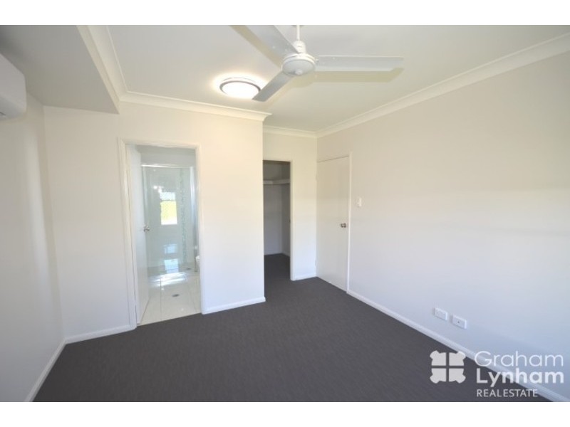 Bushland Beach QLD 4818