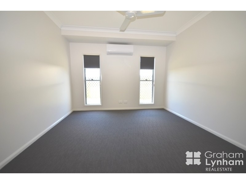 Bushland Beach QLD 4818