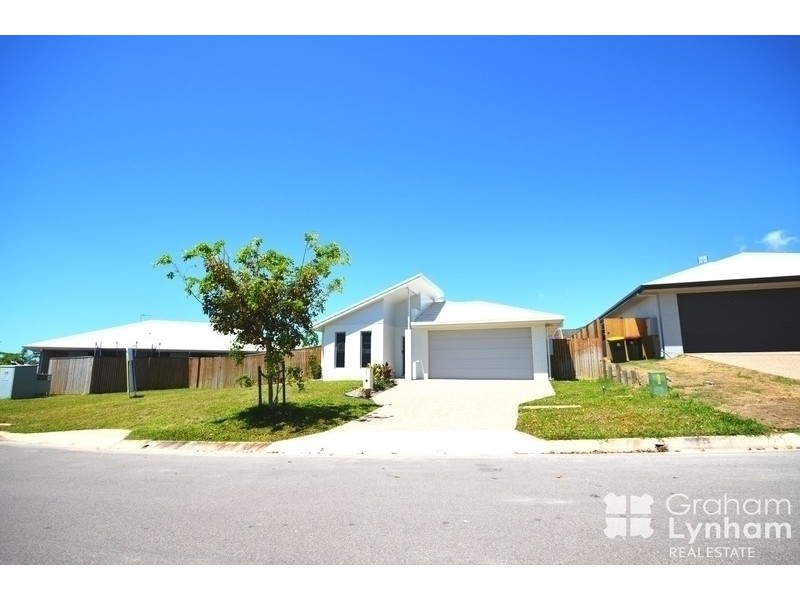 Bushland Beach QLD 4818