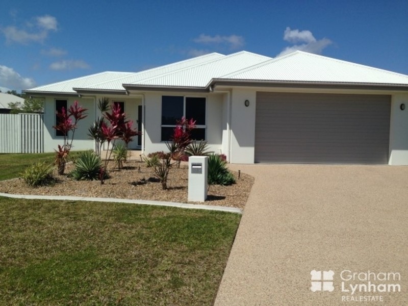 Bushland Beach QLD 4818