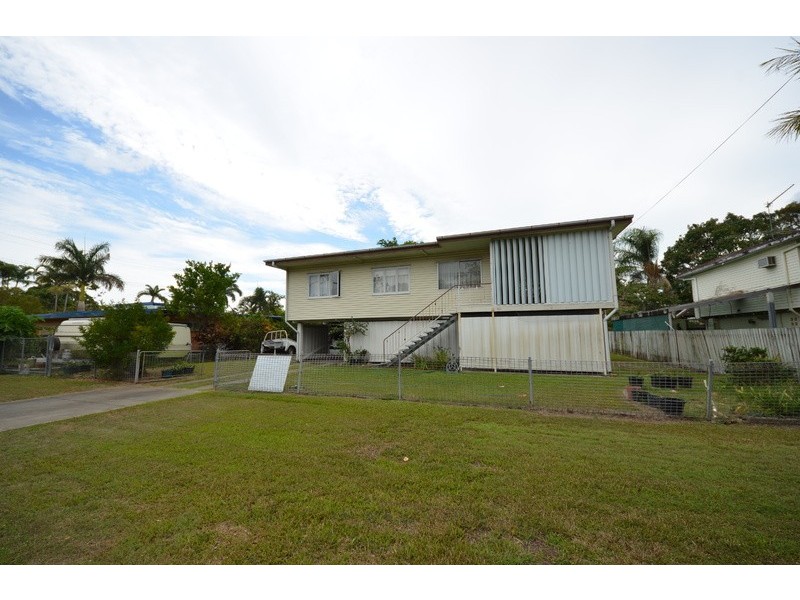 17 Carlisle Street, Cranbrook QLD 4814