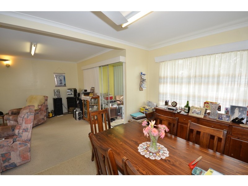 17 Carlisle Street, Cranbrook QLD 4814