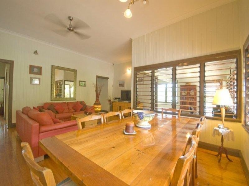 5 Gilbert Crescent, North Ward QLD 4810