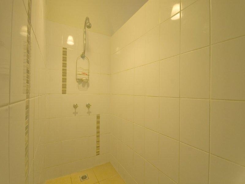 5 Gilbert Crescent, North Ward QLD 4810