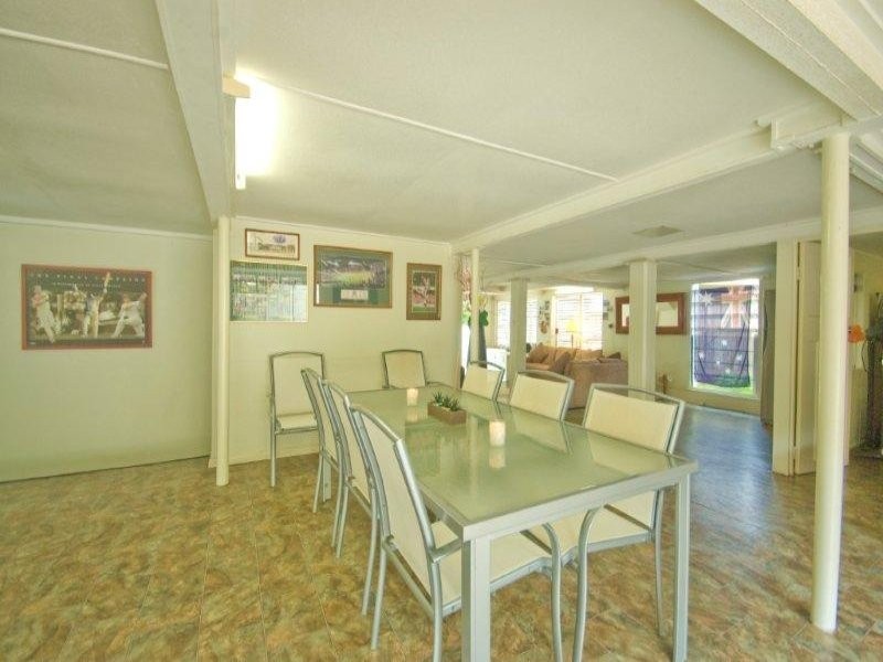 5 Gilbert Crescent, North Ward QLD 4810