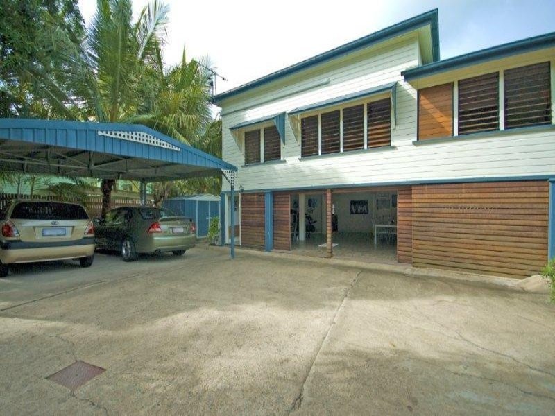 5 Gilbert Crescent, North Ward QLD 4810