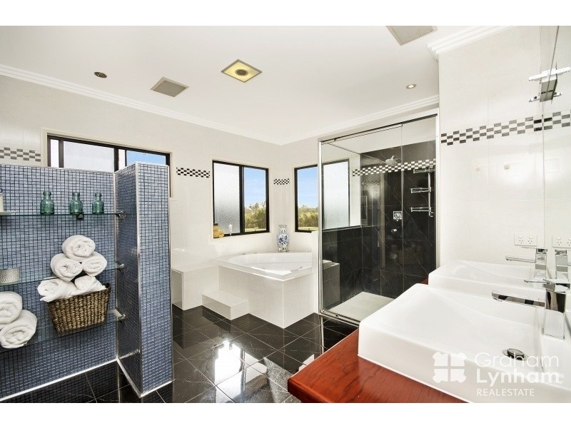 7 Edgewater Court, Idalia QLD 4811