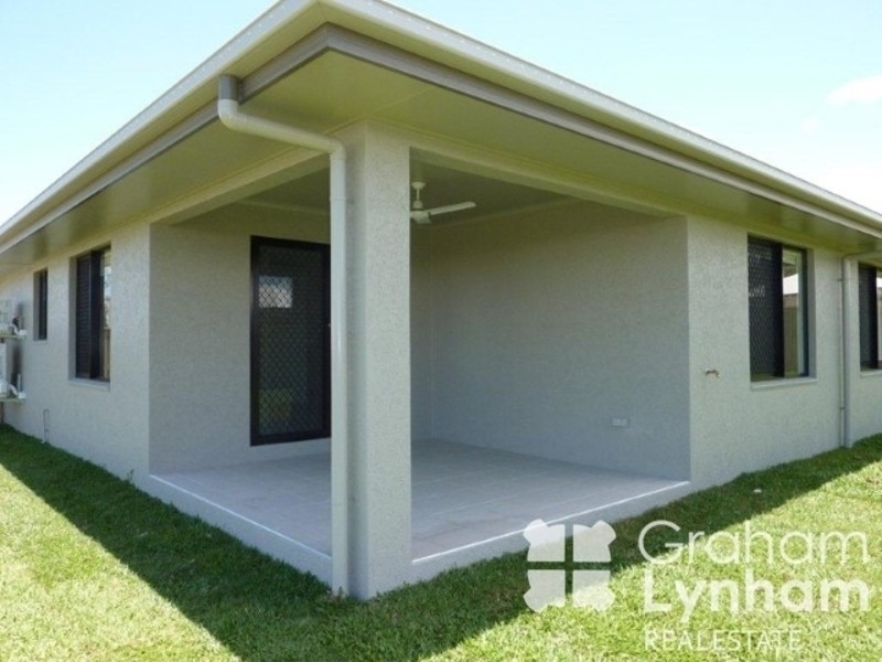 Bushland Beach QLD 4818