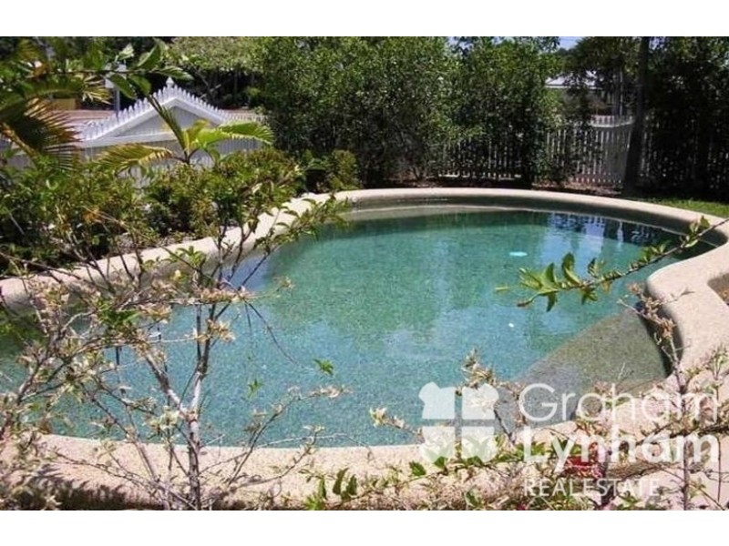 West End QLD 4810
