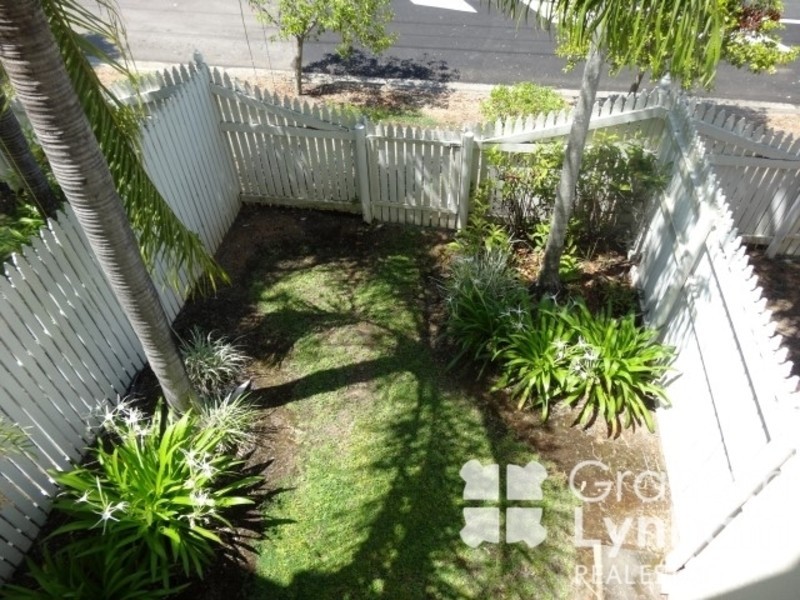 West End QLD 4810