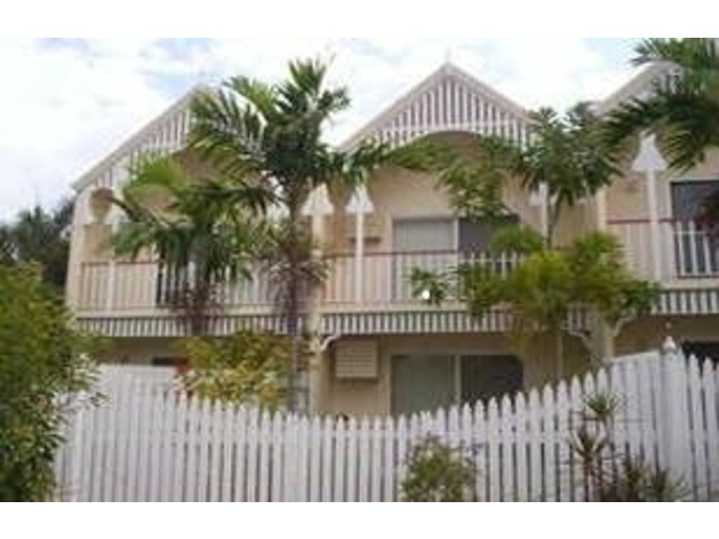 West End QLD 4810