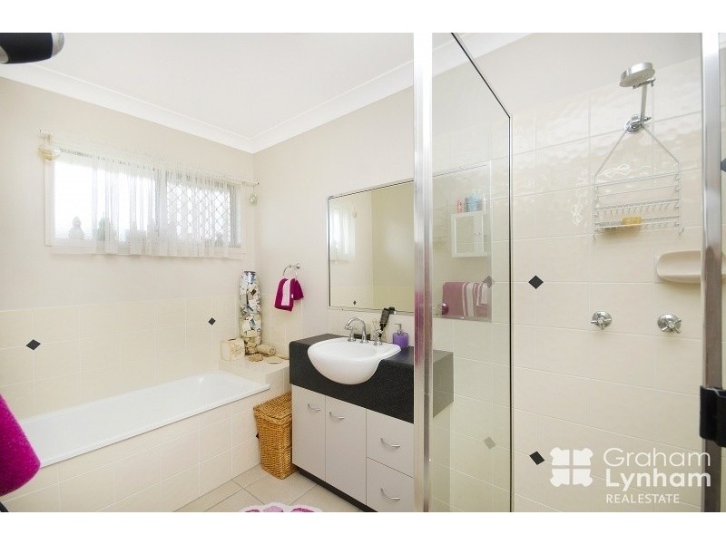 11 Fitzgerald Crescent, Kirwan QLD 4817