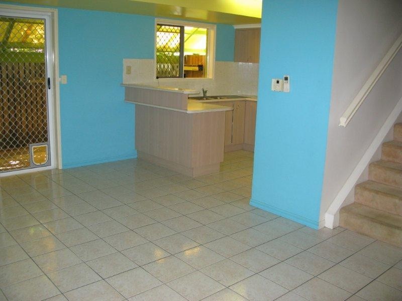 4/102 Cook Street, North Ward QLD 4810