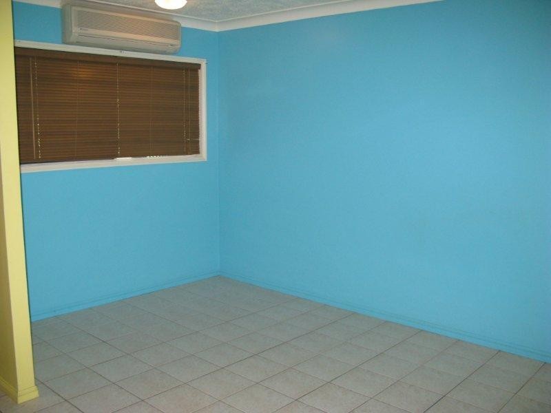 4/102 Cook Street, North Ward QLD 4810