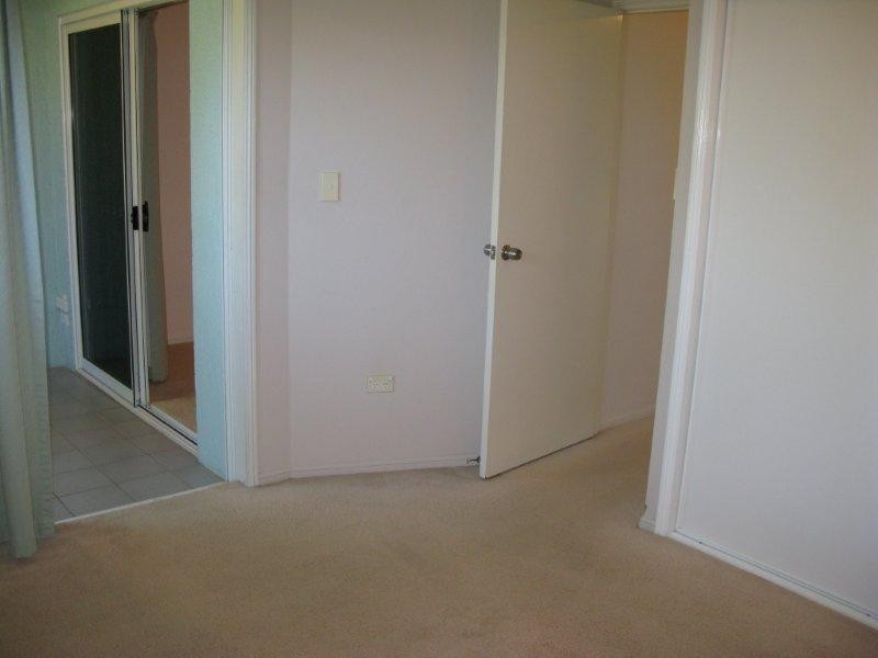 4/102 Cook Street, North Ward QLD 4810