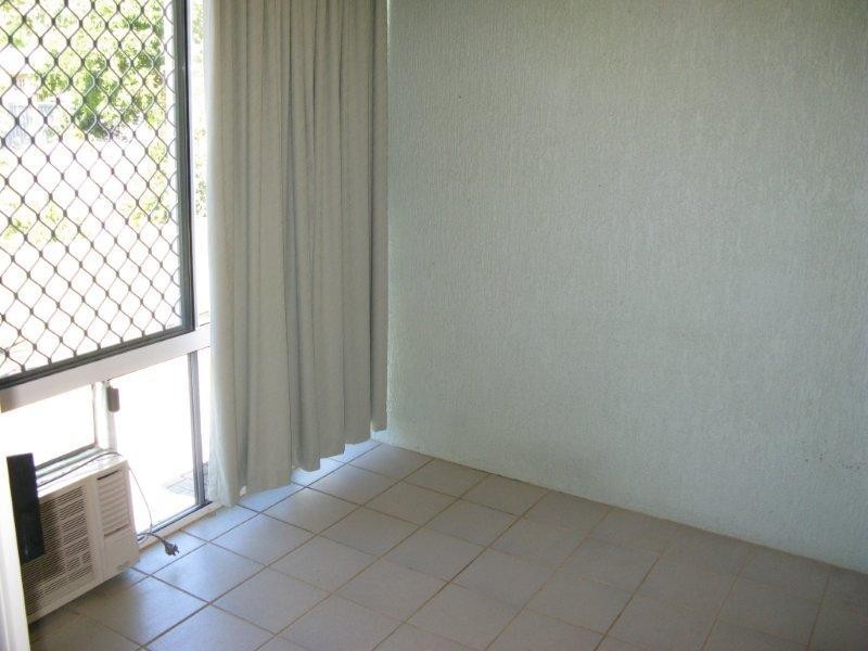 4/102 Cook Street, North Ward QLD 4810