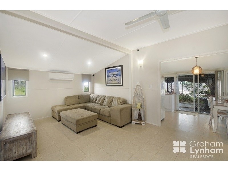 26 Reef Street, Saunders Beach QLD 4818