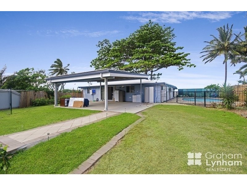 Saunders Beach QLD 4818