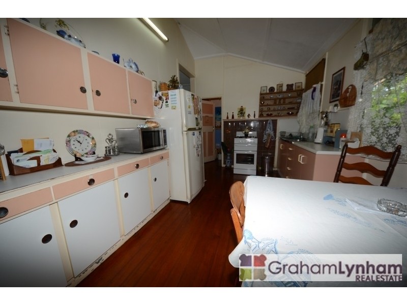 39 Clayton Street, Hermit Park QLD 4812