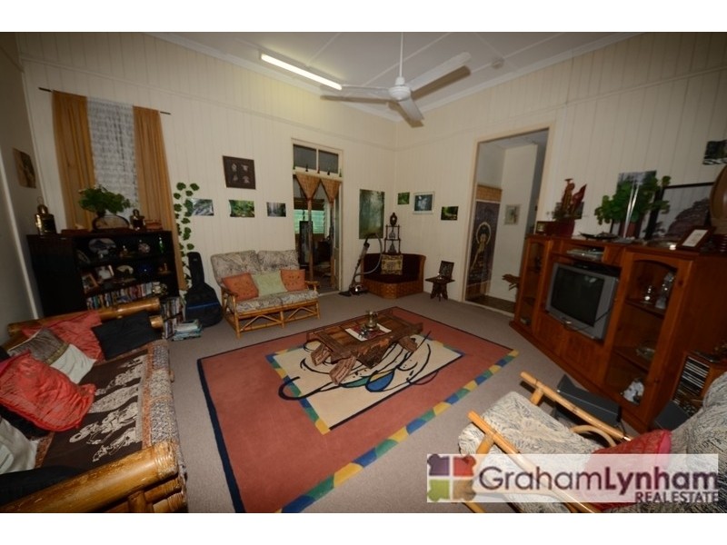 39 Clayton Street, Hermit Park QLD 4812