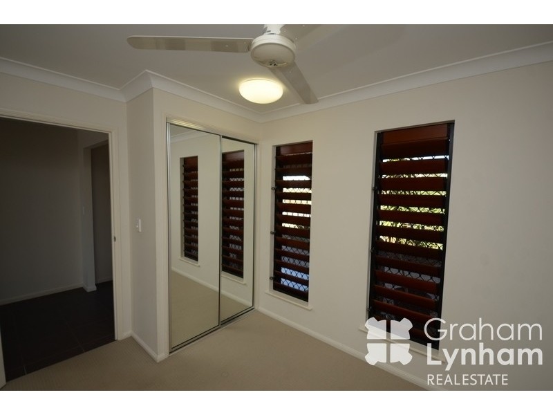 Bushland Beach QLD 4818