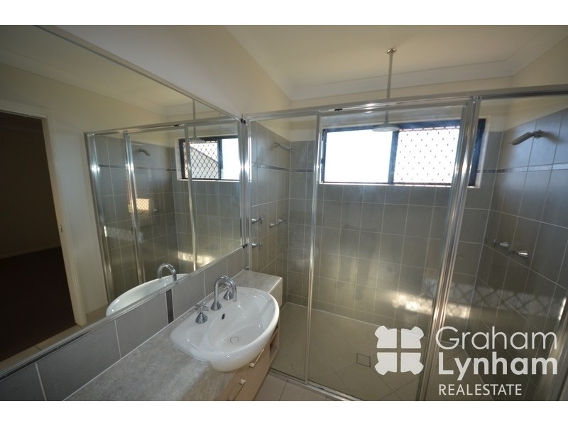 Bushland Beach QLD 4818