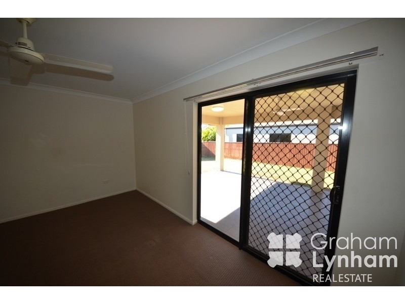 Bushland Beach QLD 4818