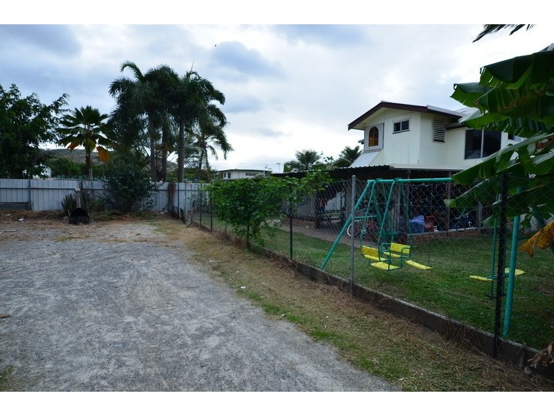 2 Dawson Street, Stuart QLD 4811
